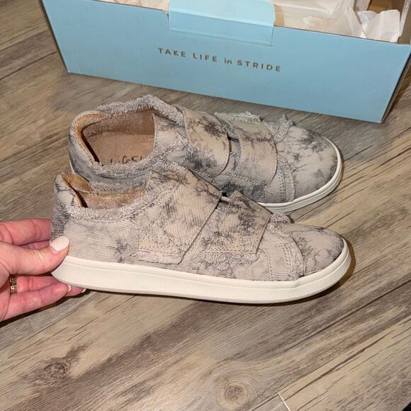 Life Stride Shoes - Life Stride Tie-Dye Slip-On Sneakers in Light Gray